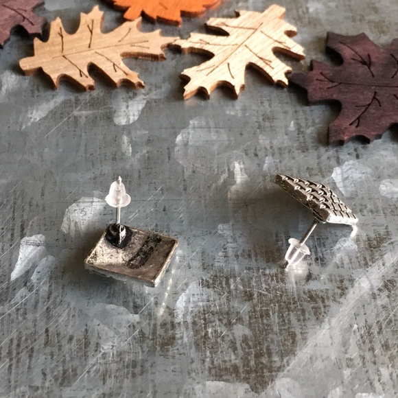 Silver Earrings - Picture 6 of 7